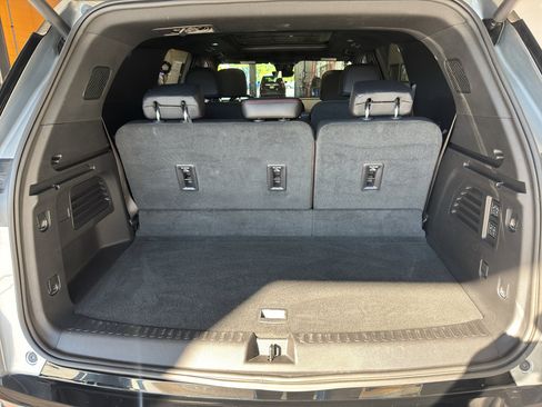 Used 2025 Chevrolet Traverse RS w/ LPO, Floor Liner Package AWD/4WD image 21