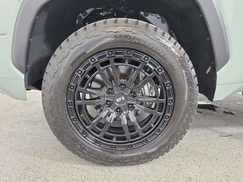 Used 2025 Toyota Tundra Limited w/ Nightshade Package AWD/4WD image 9
