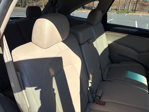 Used 2012 Hyundai Veracruz Limited image 18