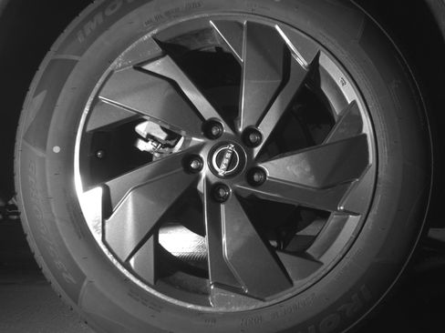 Used 2025 Nissan Rogue SV image 15