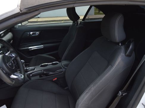 Used 2016 Ford Mustang Convertible w/ Equipment Group 051A RWD image 8