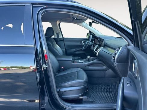 Used 2022 Kia Sorento S w/ Panoramic Sunroof Package FWD image 18