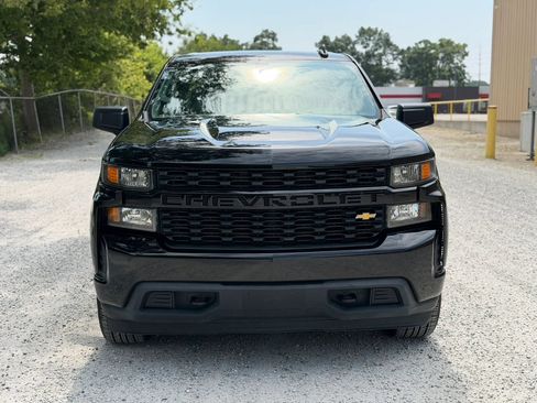 Used 2020 Chevrolet Silverado 1500 Custom w/ Custom Value Package RWD image 2