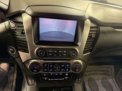 Used 2018 Chevrolet Suburban LT image 40