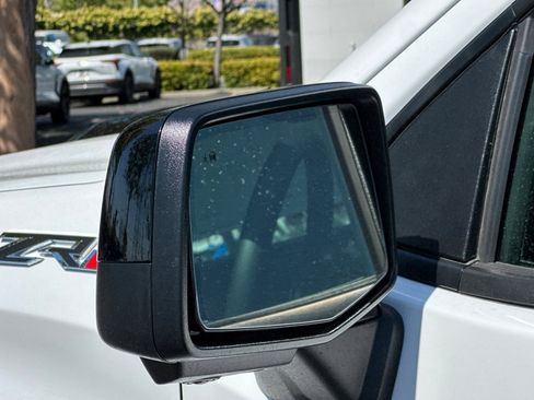 Used 2025 Chevrolet Silverado 1500 ZR2 w/ Technology Package image 57