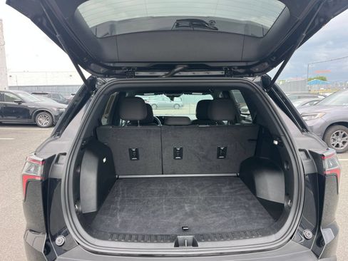 Used 2025 Chevrolet Equinox LT FWD image 31