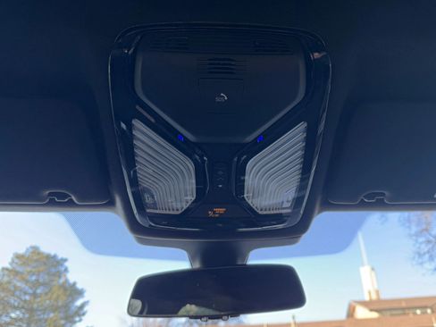 Used 2018 BMW 530i xDrive image 22