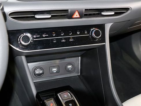 Used 2022 Hyundai Sonata SE FWD image 19