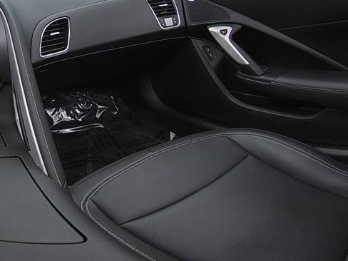 Used 2017 Chevrolet Corvette Stingray Coupe RWD image 22