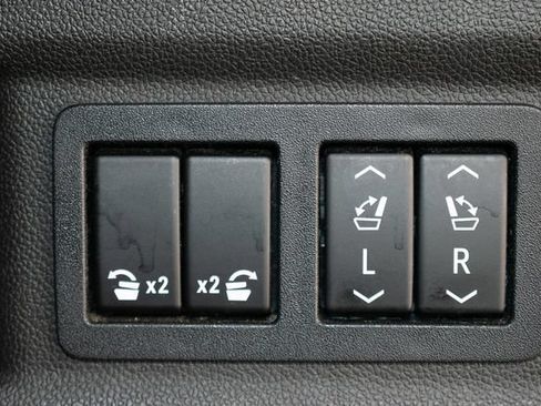 Used 2022 Chevrolet Tahoe RST w/ Sport Performance Package AWD/4WD image 16