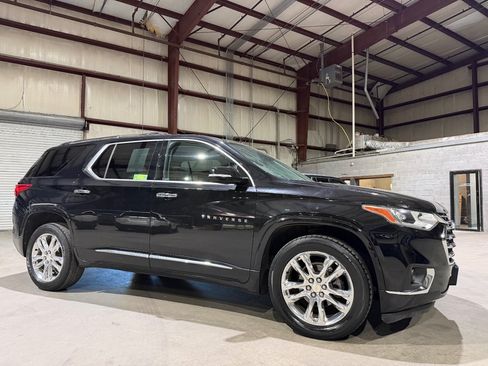 Used 2018 Chevrolet Traverse High Country AWD/4WD image 3