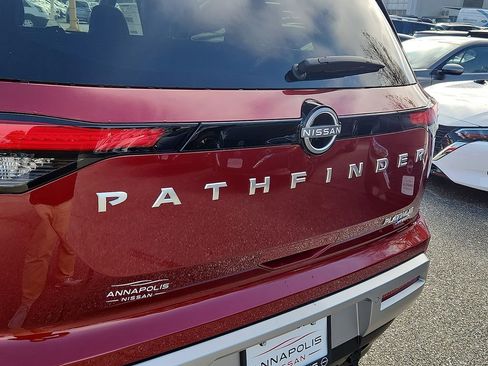 New 2025 Nissan Pathfinder Platinum image 11