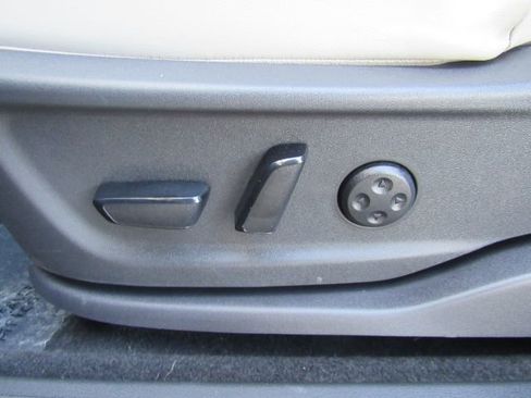 Used 2024 Nissan Ariya FWD image 15