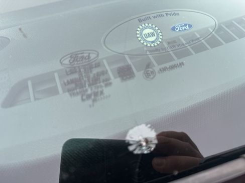 Used 2020 Ford Escape SE image 6