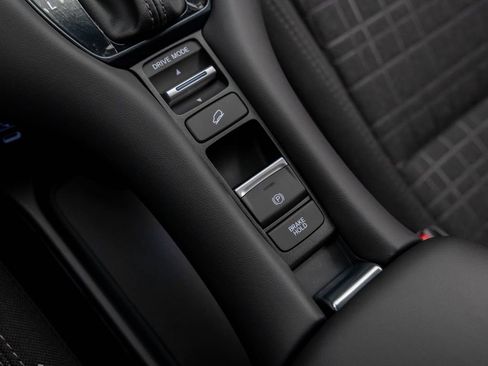 New 2026 Honda HR-V LX image 20