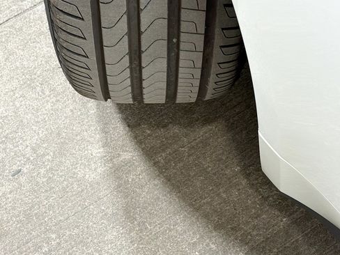 Certified 2025 Porsche Taycan 4 image 41