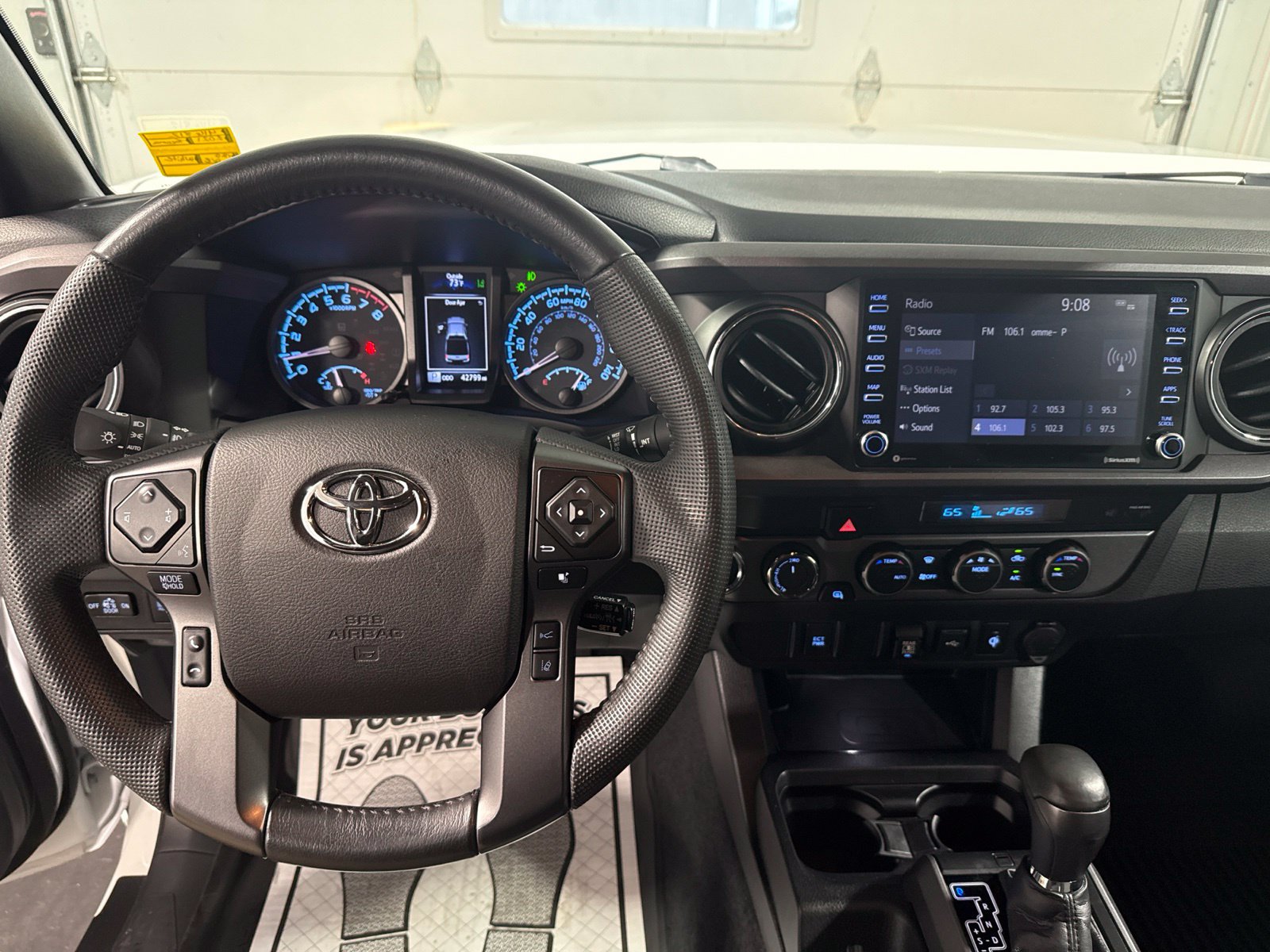 Used 2021 Toyota Tacoma TRD Off-Road w/ Blackout Package (TMS) AWD/4WD image 35