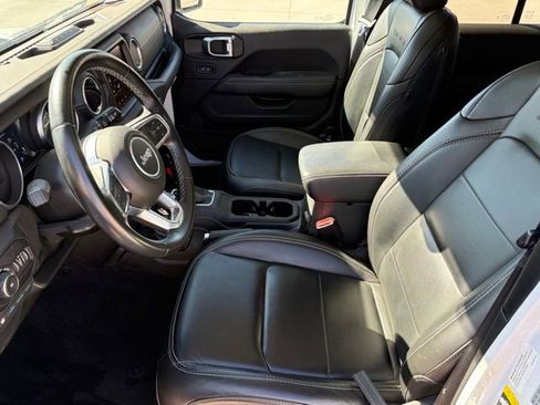 Used 2021 Jeep Wrangler Unlimited Sahara image 11