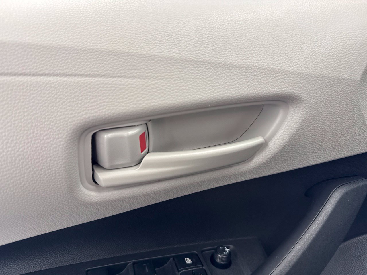 Used 2026 Toyota Corolla LE FWD image 35