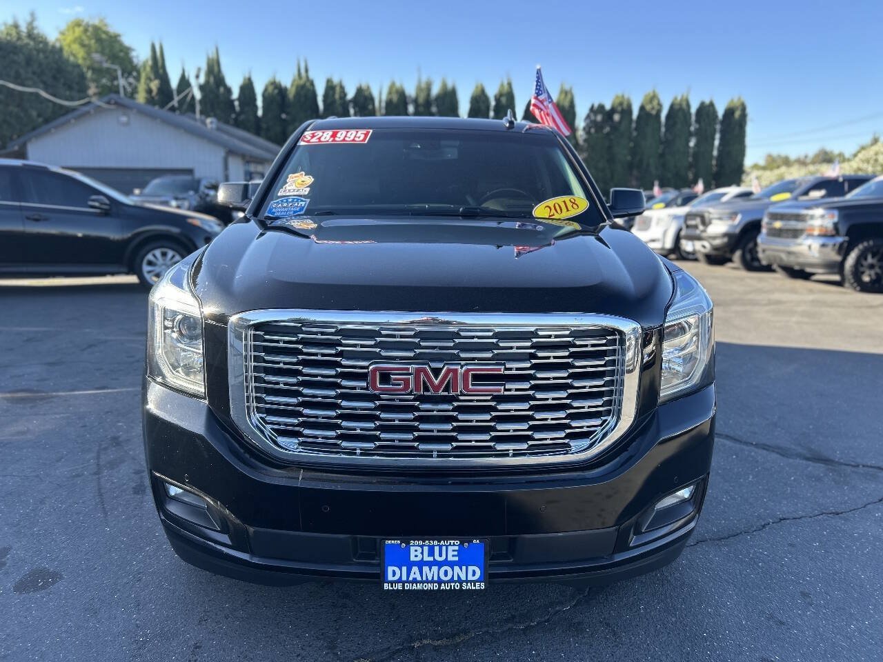 Used 2018 GMC Yukon Denali w/ Denali Ultimate Package AWD/4WD image 3