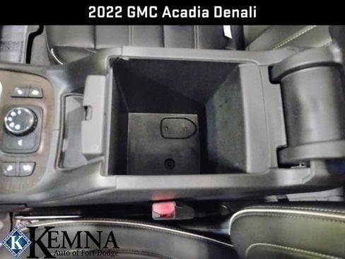 Used 2022 GMC Acadia Denali w/ Denali Ultimate Package image 27