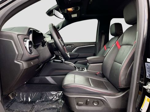 Used 2024 Chevrolet Colorado Z71 w/ Z71 Convenience Package 2 image 20