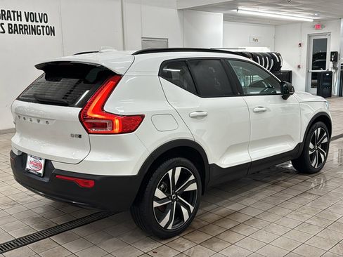 Used 2024 Volvo XC40 B5 Plus w/ Protection Package Premier image 5