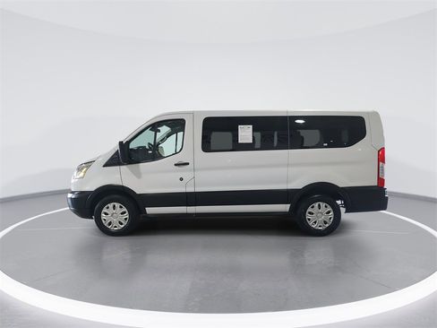 Used 2019 Ford Transit 150 XLT image 5