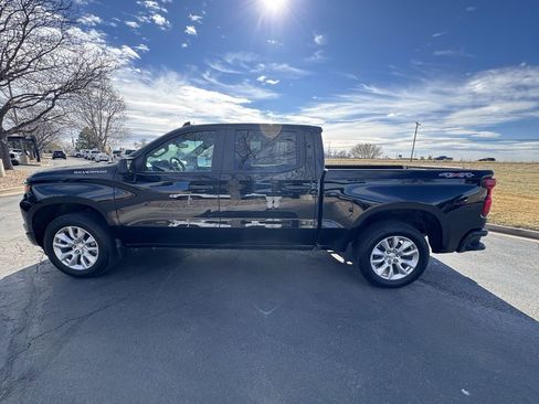 Used 2024 Chevrolet Silverado 1500 Custom image 5