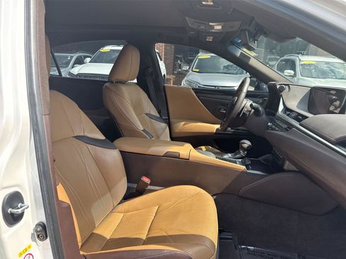 Used 2019 Lexus ES 350 w/ Accessory Package 2 FWD image 24