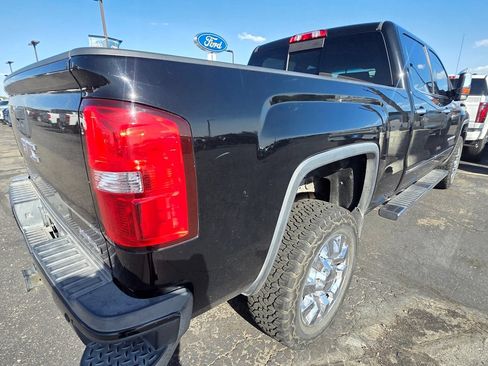 Used 2016 GMC Sierra 2500 Denali w/ Duramax Plus Package AWD/4WD image 6