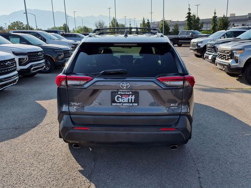 Used 2019 Toyota RAV4 XLE Premium w/ Cold Weather Package AWD/4WD image 4