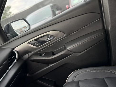 Used 2023 Chevrolet Traverse Premier w/ Redline Edition FWD image 40
