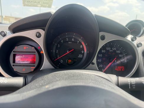 Used 2014 Nissan 370Z Touring RWD image 13