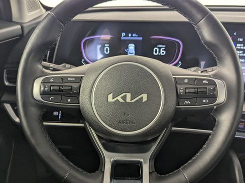 Used 2023 Kia Sportage EX AWD/4WD image 14
