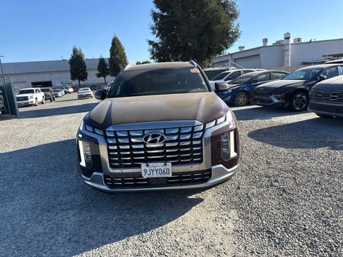 Used 2024 Hyundai Palisade Calligraphy AWD/4WD image 2