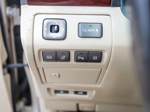 Used 2010 Lexus LS 460 RWD image 37