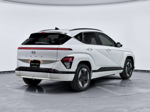 Used 2024 Hyundai Kona Limited FWD image 3