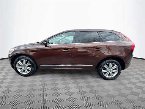 Used 2016 Volvo XC60 T6 w/ Proximity Package image 9