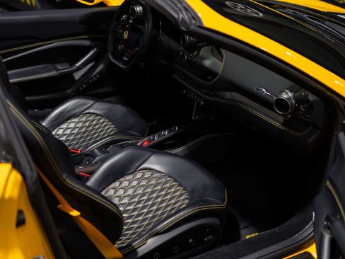 Used 2021 Ferrari F8 Tributo RWD image 51