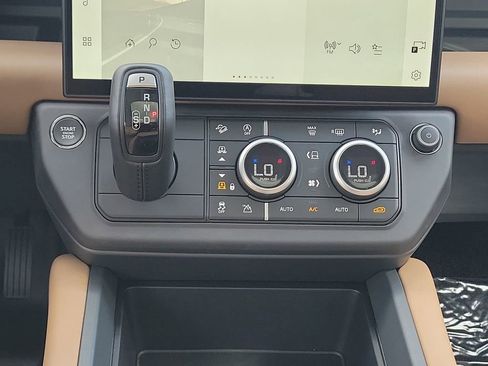 New 2026 Land Rover Defender 110 S image 19
