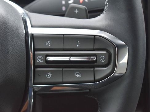 Used 2026 GMC Terrain Elevation w/ Elevation Premium Package AWD/4WD image 8