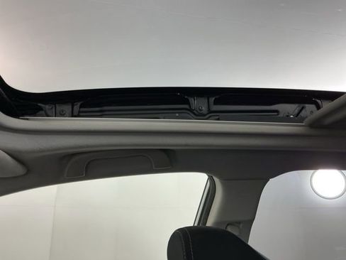 Used 2014 Subaru Forester 2.5i Premium w/ All-Weather Package image 21