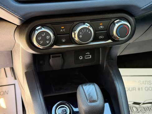 Used 2024 Nissan Versa SV FWD image 20