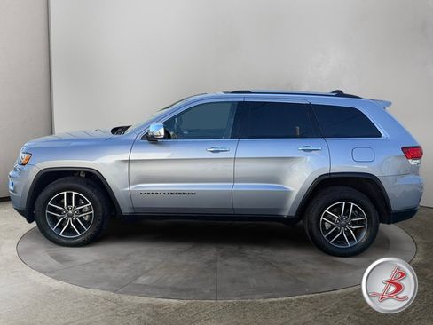 Used 2021 Jeep Grand Cherokee Limited AWD/4WD image 4