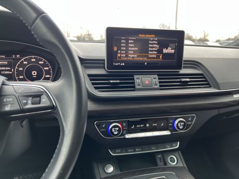 Used 2018 Audi Q5 2.0T Premium Plus w/ Premium Plus Package image 18