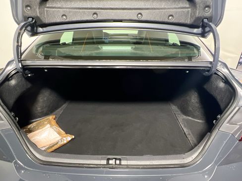 Used 2026 Toyota Camry SE FWD image 33