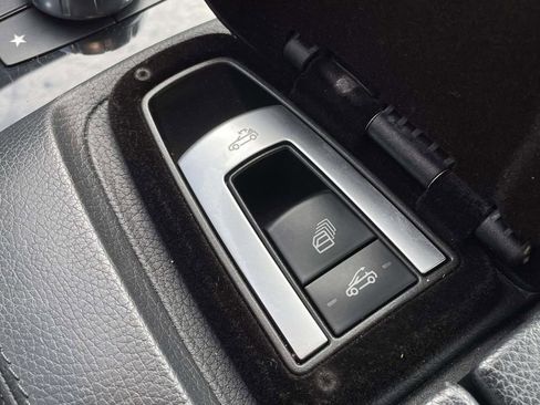 Used 2015 Mercedes-Benz E 400 Cabriolet image 20