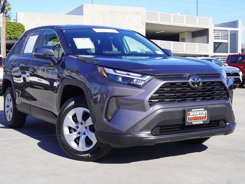 Used 2024 Toyota RAV4 LE image 2