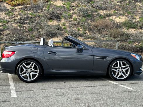 Used 2014 Mercedes-Benz SLK 350 image 7
